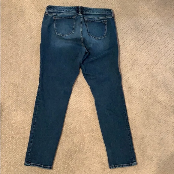 Torrid jeans with slight distressing size 14R - Picture 2 of 9